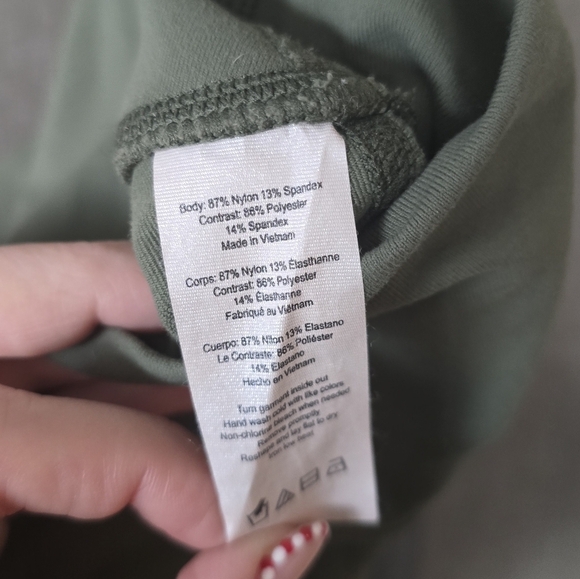 Alo Yoga High Waisted Partial Mesh Leggings Epic in Sage Green size XS - Picture 7 of 7